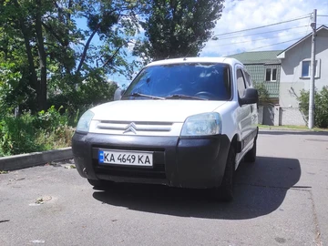 Авто Citroen Berlingo 2004 № 8037163
