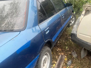 Авто Mazda 323 1998 № 8037232