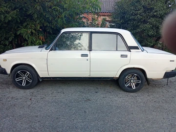 Авто ВАЗ 2107 1994 № 8037342