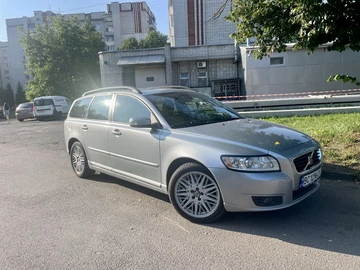 Авто Volvo V50 2008 № 8037371
