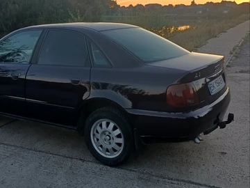 Авто Audi A4 1994 № 8037523