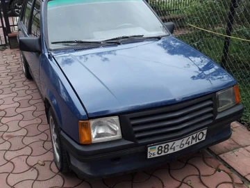 Авто Opel Corsa 1987 № 8037532