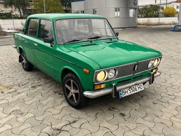 Авто ВАЗ 2103 1975 № 8037713