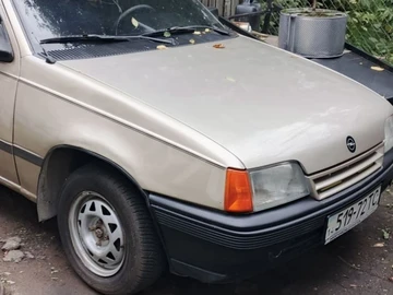 Авто Opel Kadett 1990 № 8037892
