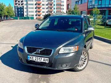 Авто Volvo V50 2010 № 8037930