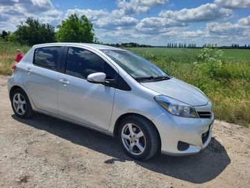 Авто Toyota Auris 2011 № 8038019