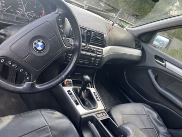 Авто BMW 3 Серия 2003 № 8038096