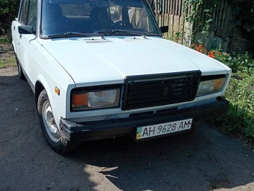Авто ВАЗ 2107 1990 № 8038497