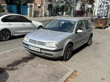 Авто Volkswagen Golf 2001 № 8038498