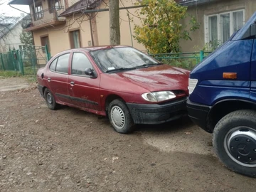 Авто Renault Megane 1995 № 8038760