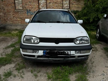 Авто Volkswagen Golf 1995 № 8039044