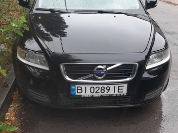 Авто Volvo V50 2010 № 8039195