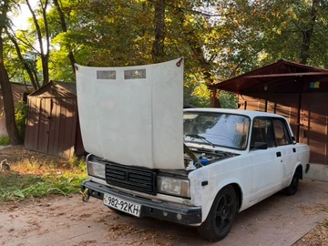 Авто ВАЗ 2107 2002 № 8039342