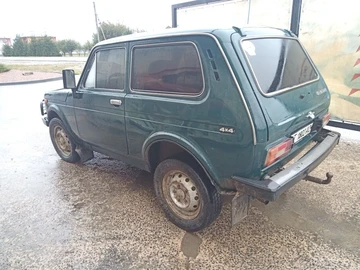 Авто ВАЗ 2121 1991 № 8039344