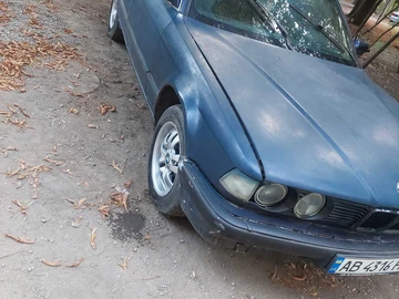 Авто BMW 7 Серия 1987 № 8039488