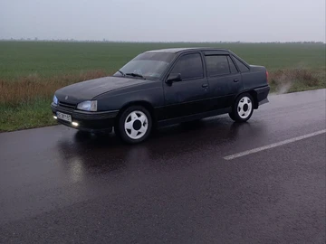 Авто Opel Kadett 1988 № 8039741