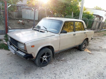 Авто ВАЗ 2105 1983 № 8040035