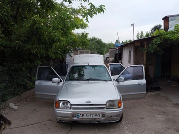 Авто Ford Canyon 1999 № 8040041