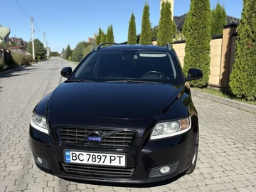 Авто Volvo V50 2012 № 8040218