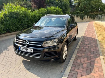 Авто Volkswagen Touareg 2010 № 8040402