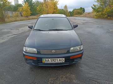 Авто Mazda 323 1995 № 8040454