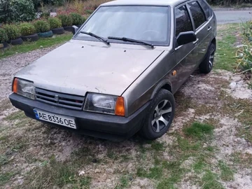 Авто ВАЗ 2109 1993 № 8040547