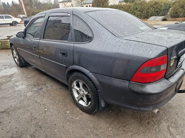 Авто Opel Vectra 1997 № 8040576