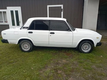 Авто ВАЗ 2107 1988 № 8040612