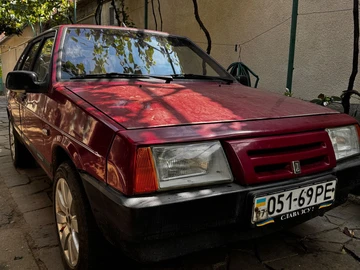 Авто ВАЗ 2109 1989 № 8040810