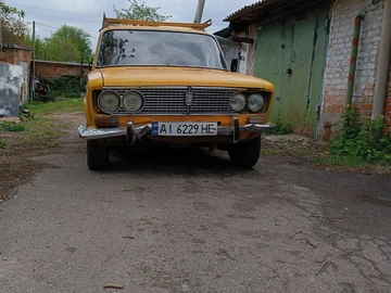 Авто ВАЗ 2103 1979 № 8040875