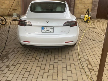 Авто Tesla Model 3 2019 № 8040881