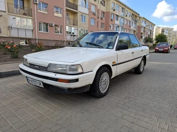 Авто Toyota Camry 1987 № 8040883