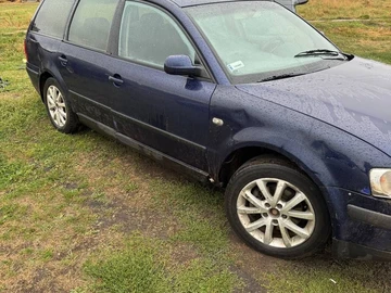 Авто Volkswagen Passat Cc 1999 № 8040965