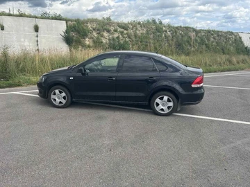 Авто Volkswagen Polo 2011 № 8041177