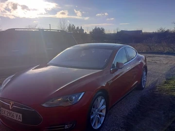 Авто Tesla Model S 2013 № 8041345