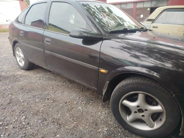 Авто Opel Vectra 1996 № 8041635