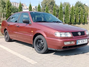 Авто Volkswagen Passat Sedan 1995 № 8041664