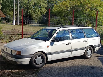 Авто Volkswagen Passat Variant 1993 № 8041666