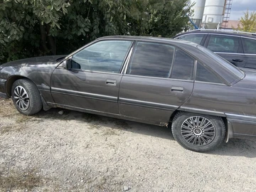 Авто Opel Omega 1988 № 8041773