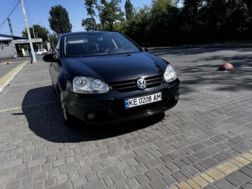 Авто Volkswagen Golf 2005 № 8041801