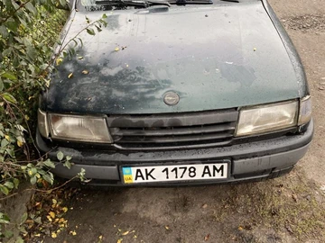 Авто Opel Vectra 1991 № 8042059
