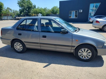 Авто Suzuki Swift 1994 № 8042099
