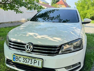 Авто Volkswagen Passat Variant 2012 № 8042522