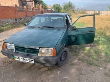 Авто ВАЗ 2109 1989 № 8042740
