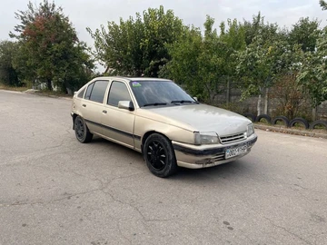 Авто Opel Kadett 1991 № 8043043