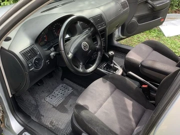 Авто Volkswagen Golf 2000 № 8043097