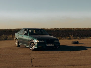 Авто BMW 3 Серия 1993 № 8043099