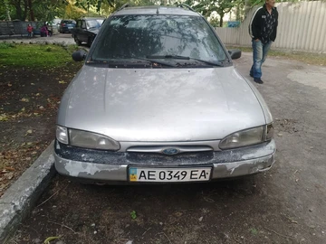 Авто Ford Mondeo 1993 № 8043107