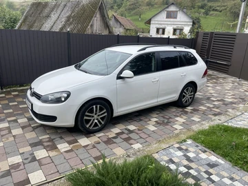 Авто Volkswagen Golf 2010 № 8043181
