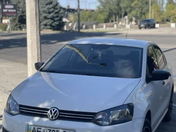 Авто Volkswagen Polo 2011 № 8043436